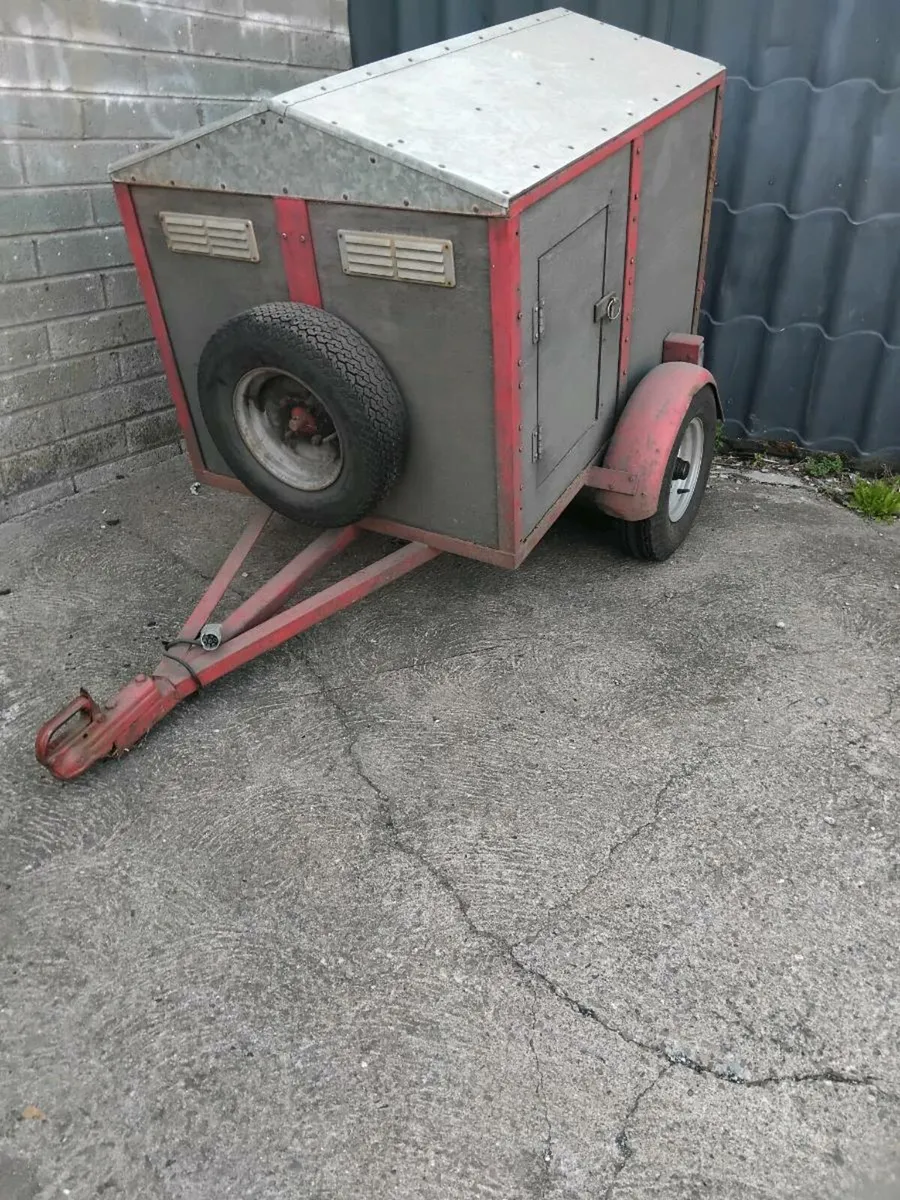 Dog trailer - Image 1