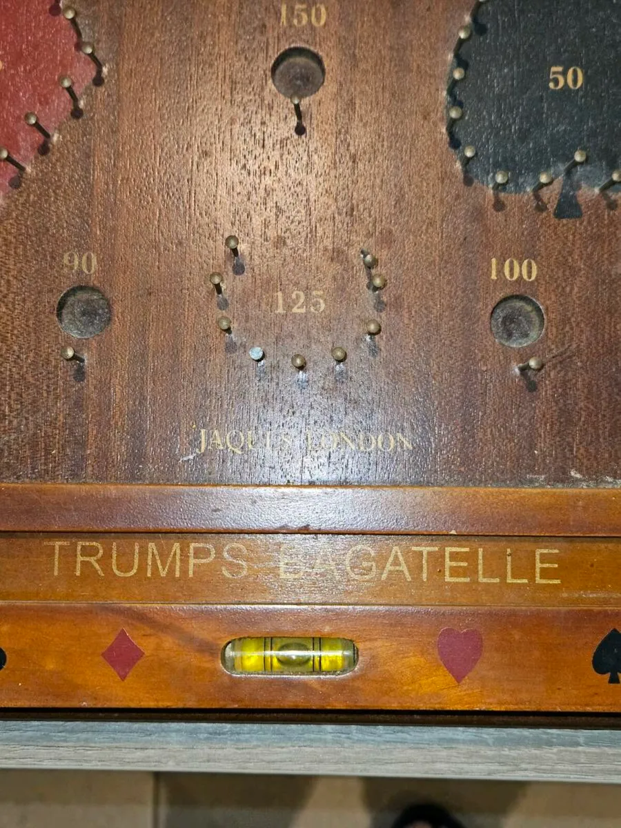 Trumps bagatelle pinball game - Image 2