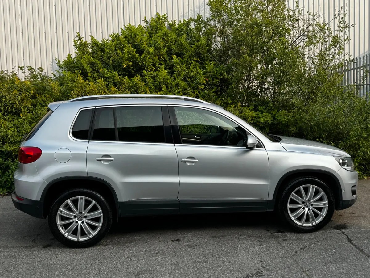 Volkswagen Tiguan 2.0D SPORT & STYLE - Image 3