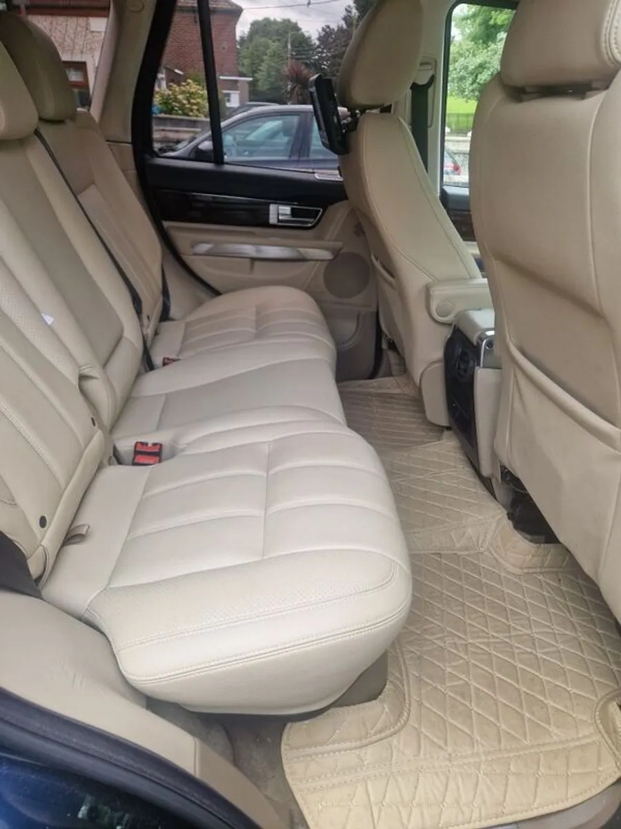 2010 Land Rover Range Rover Sport - Image 3
