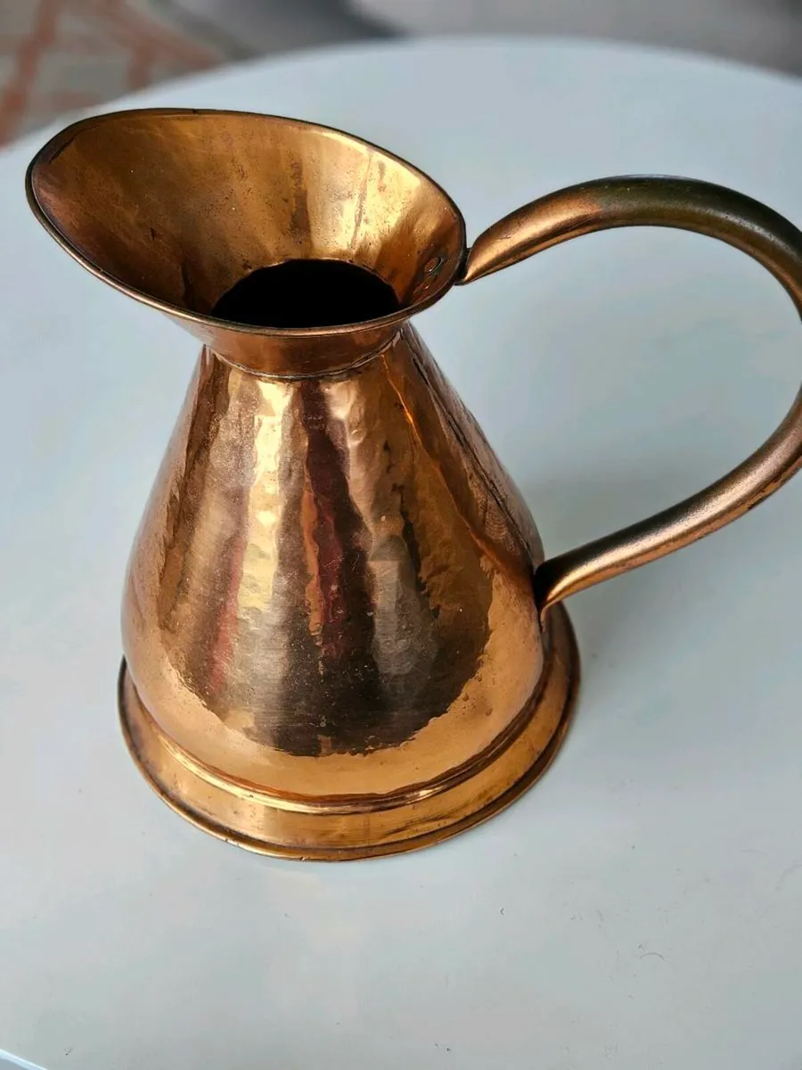 Large copper jug - Image 1