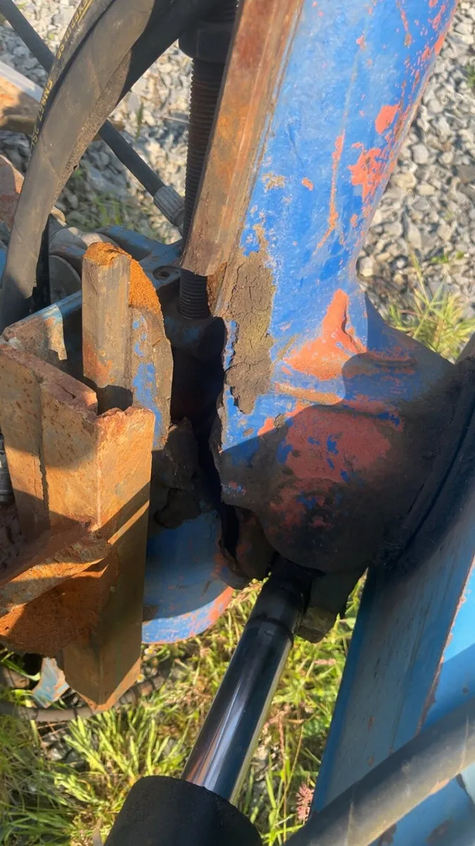 Looking Overum headstock cx490H - Image 3