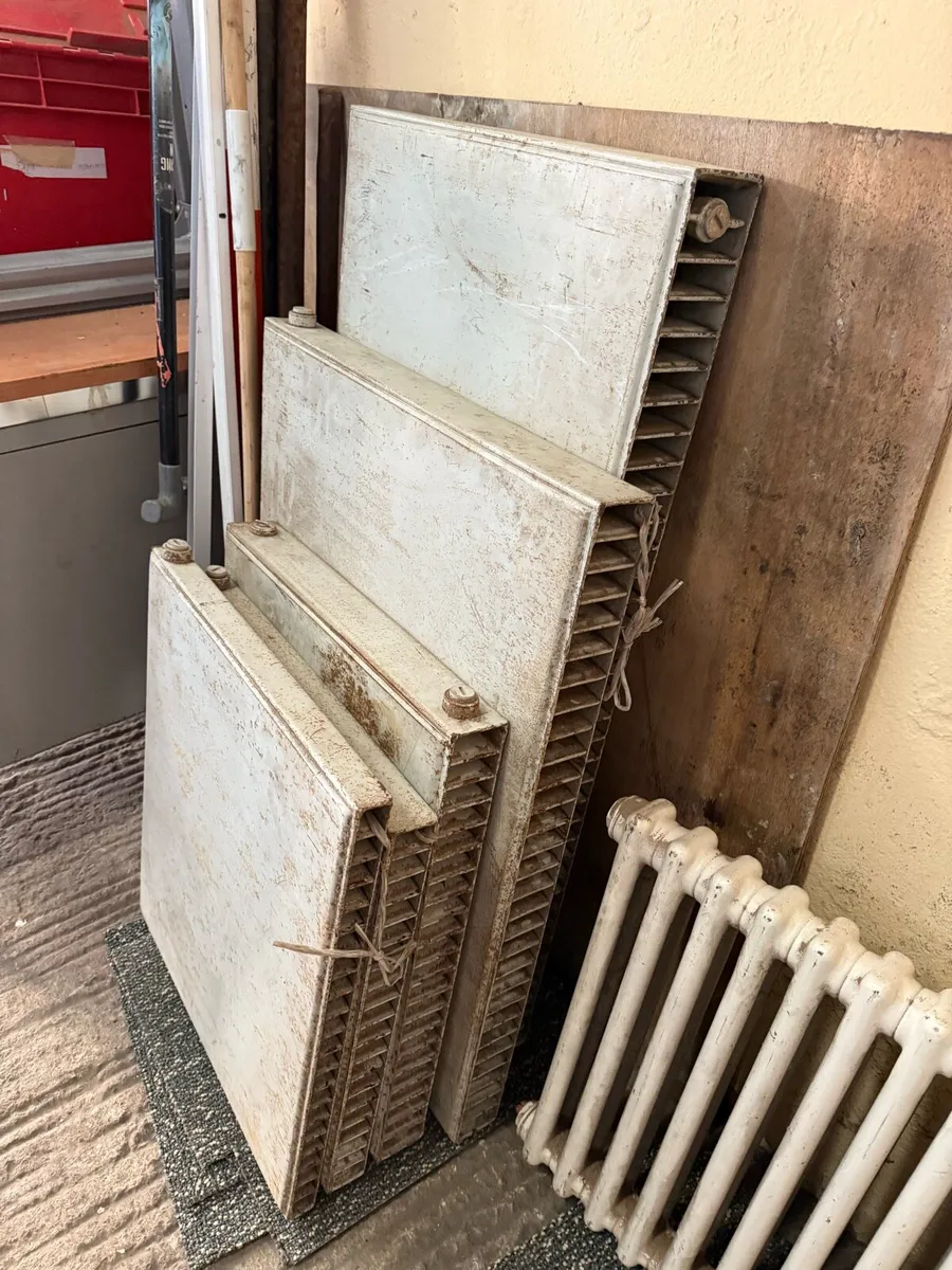 Small plain Hudevad vintage radiators. Minimalist. - Image 1