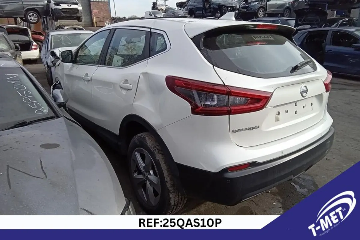 2019 NISSAN QASHQAI BREAKING FOR PARTS - Image 1