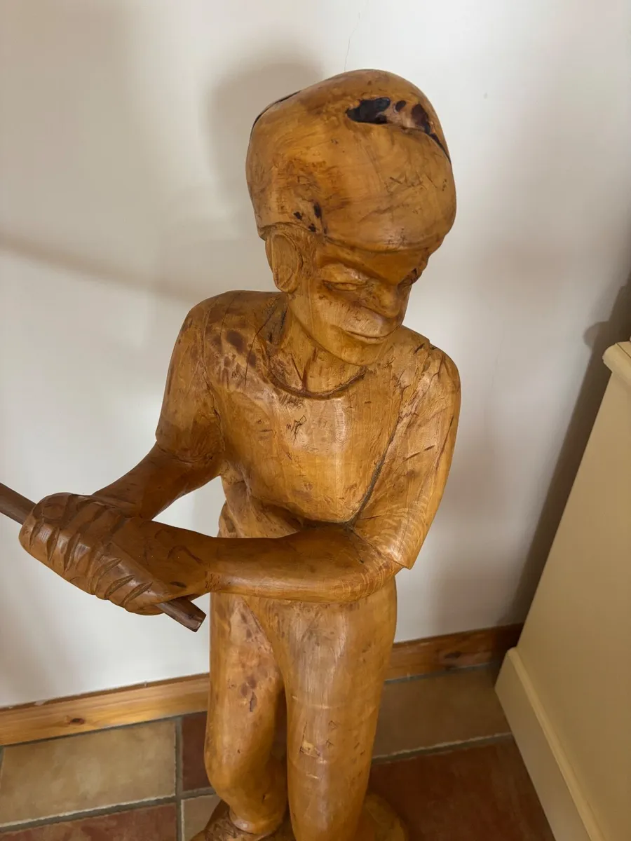 One of a kind Golfer - Image 2