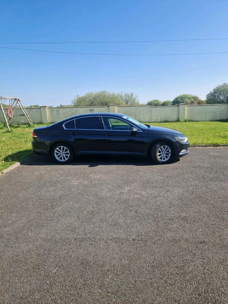 Volswagom Passat 2015 - Image 4
