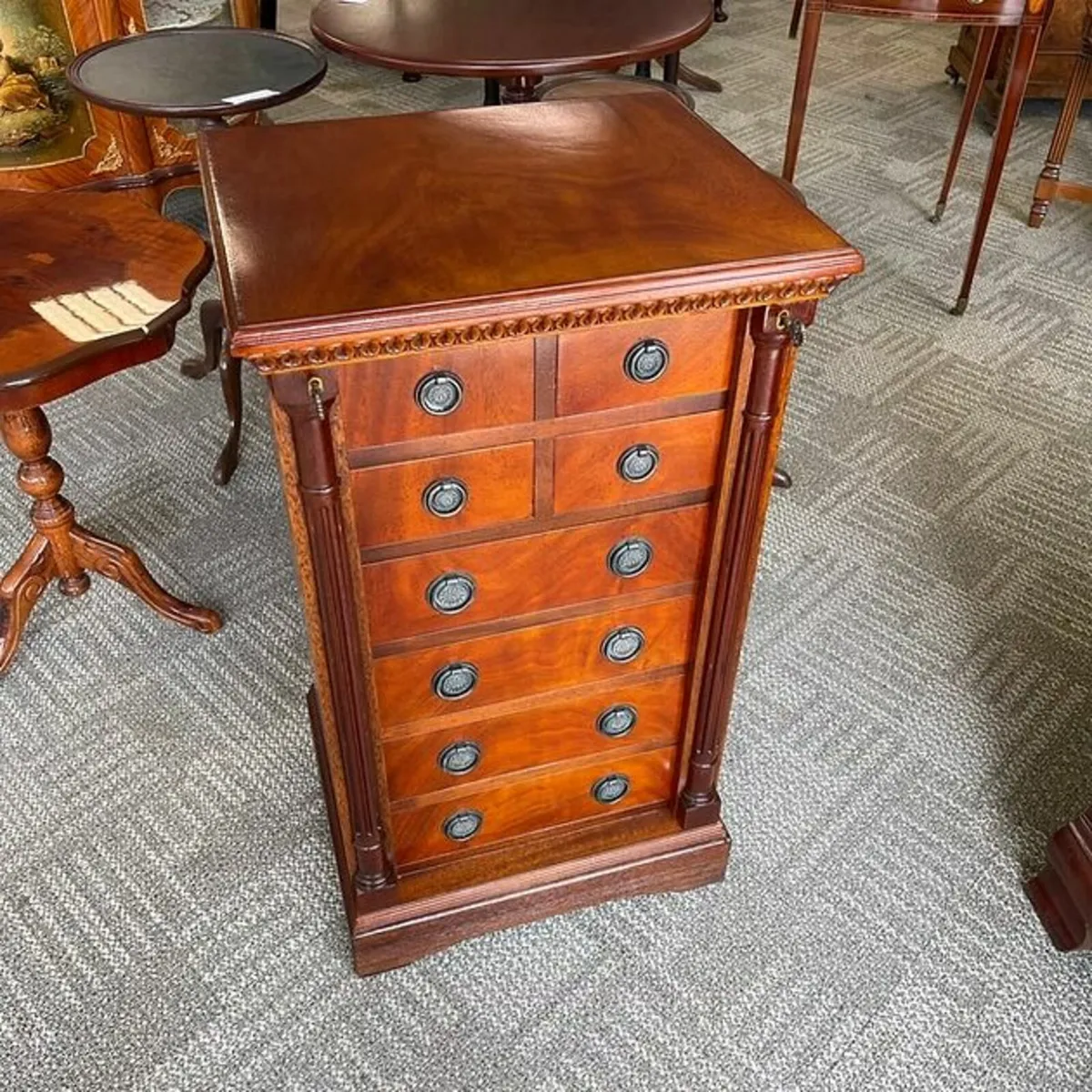 Fabulous Wellington style mahogany jewels chest of - Image 1