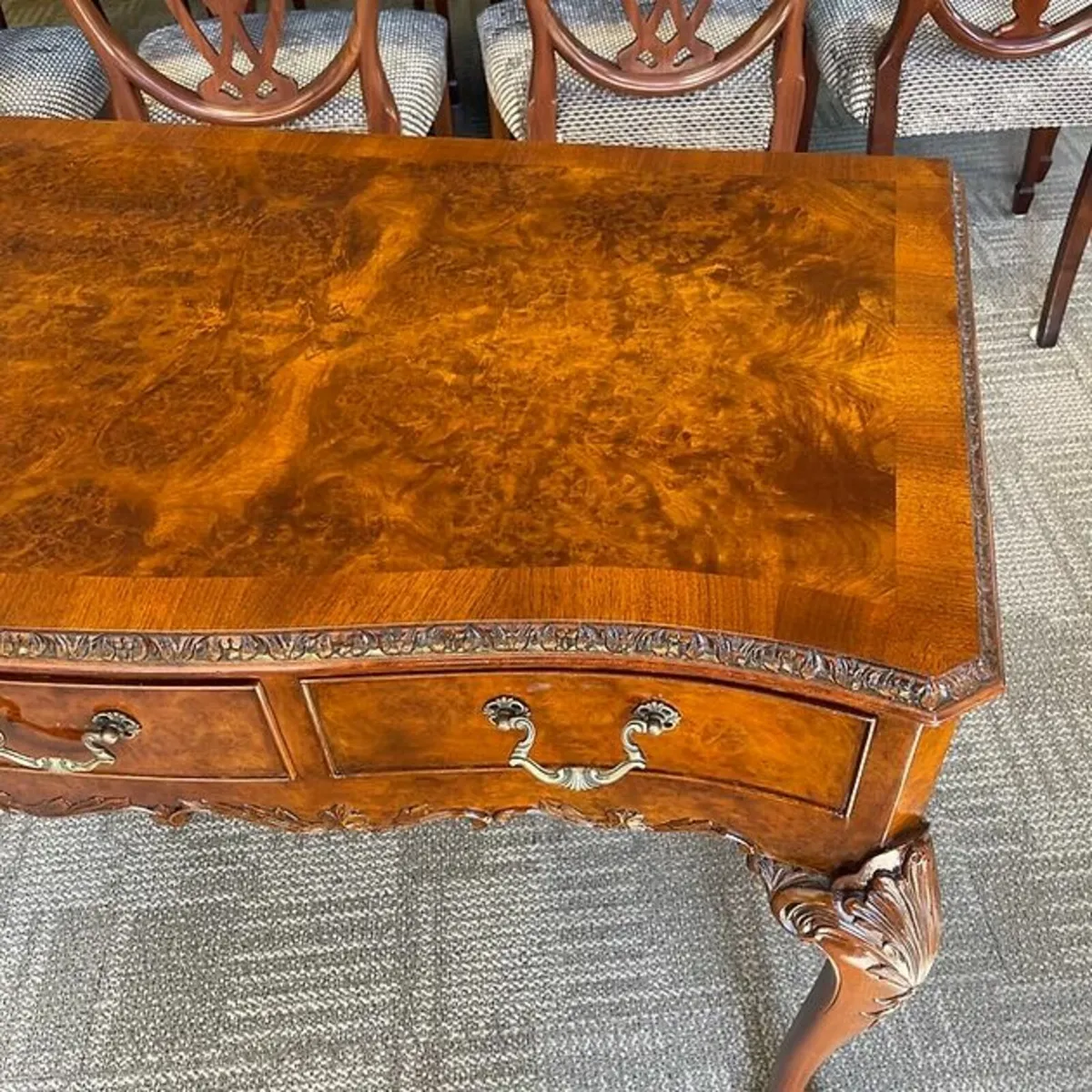 Super quality walnut burr bow fronted serpentine f - Image 2