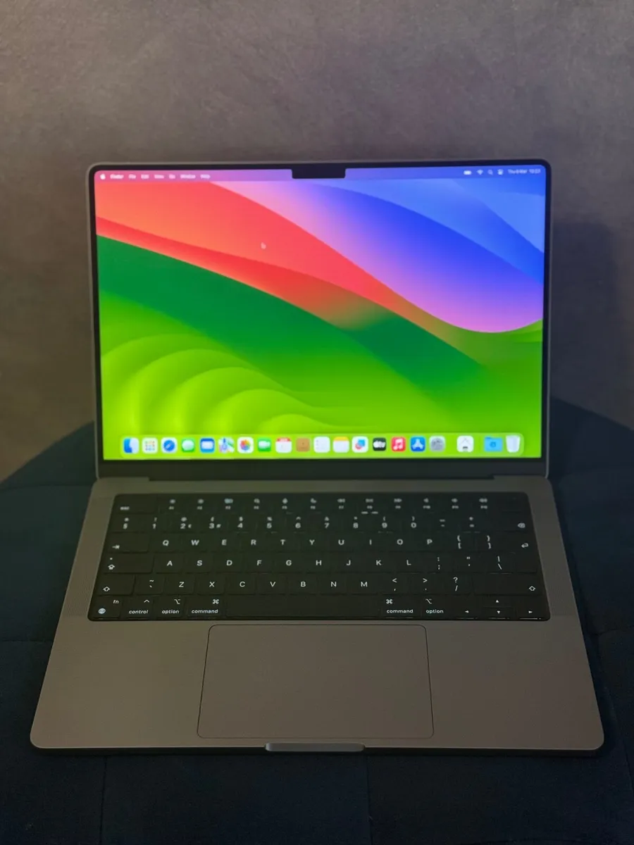 MacBook Pro 14" M1 Pro 2022 32GB/1TBSSD/66c - Image 1