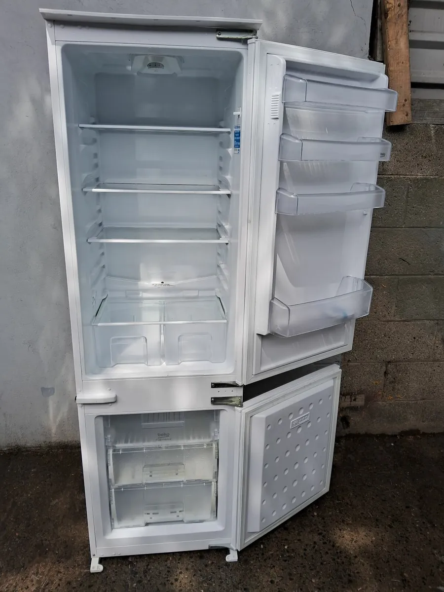 INTEGRETED FRIDGE AND FREEZER - Image 2