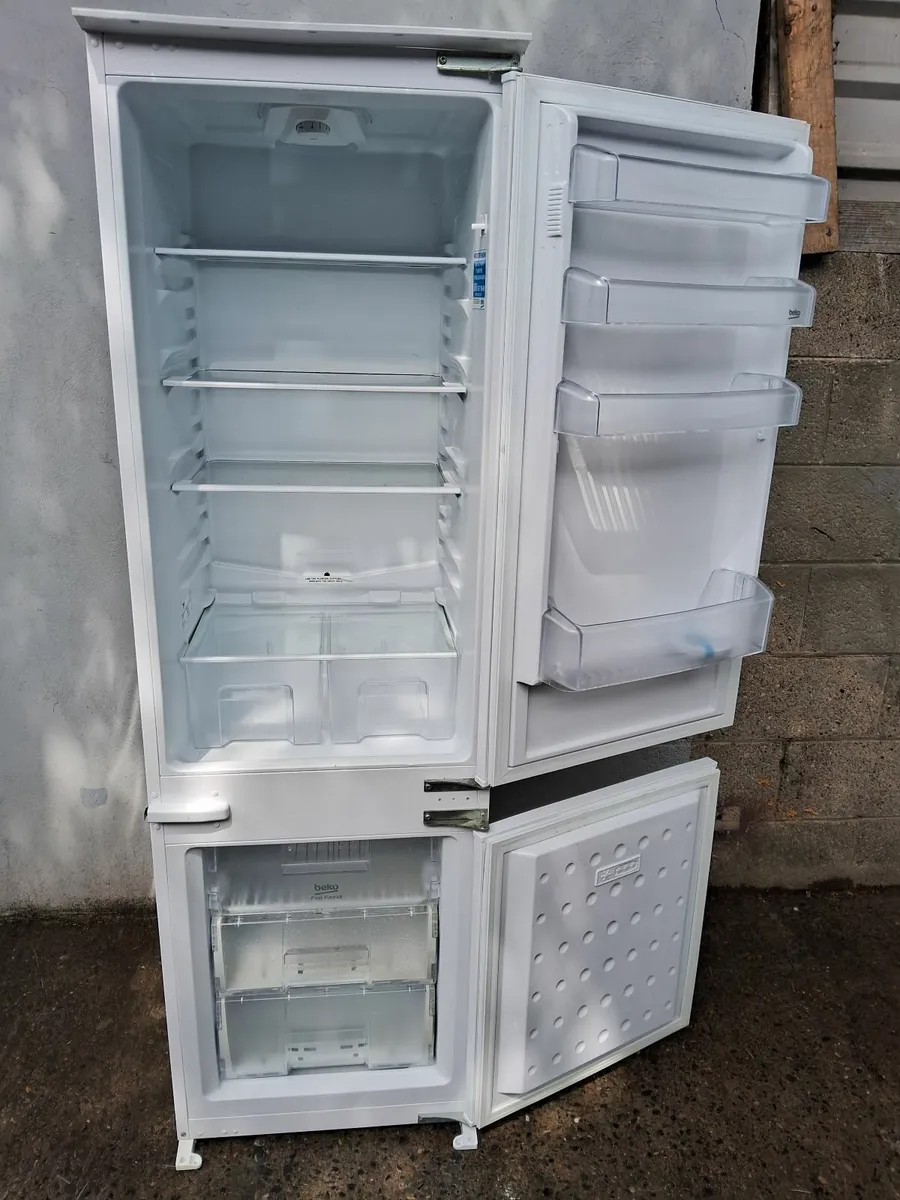 INTEGRETED FRIDGE AND FREEZER - Image 4