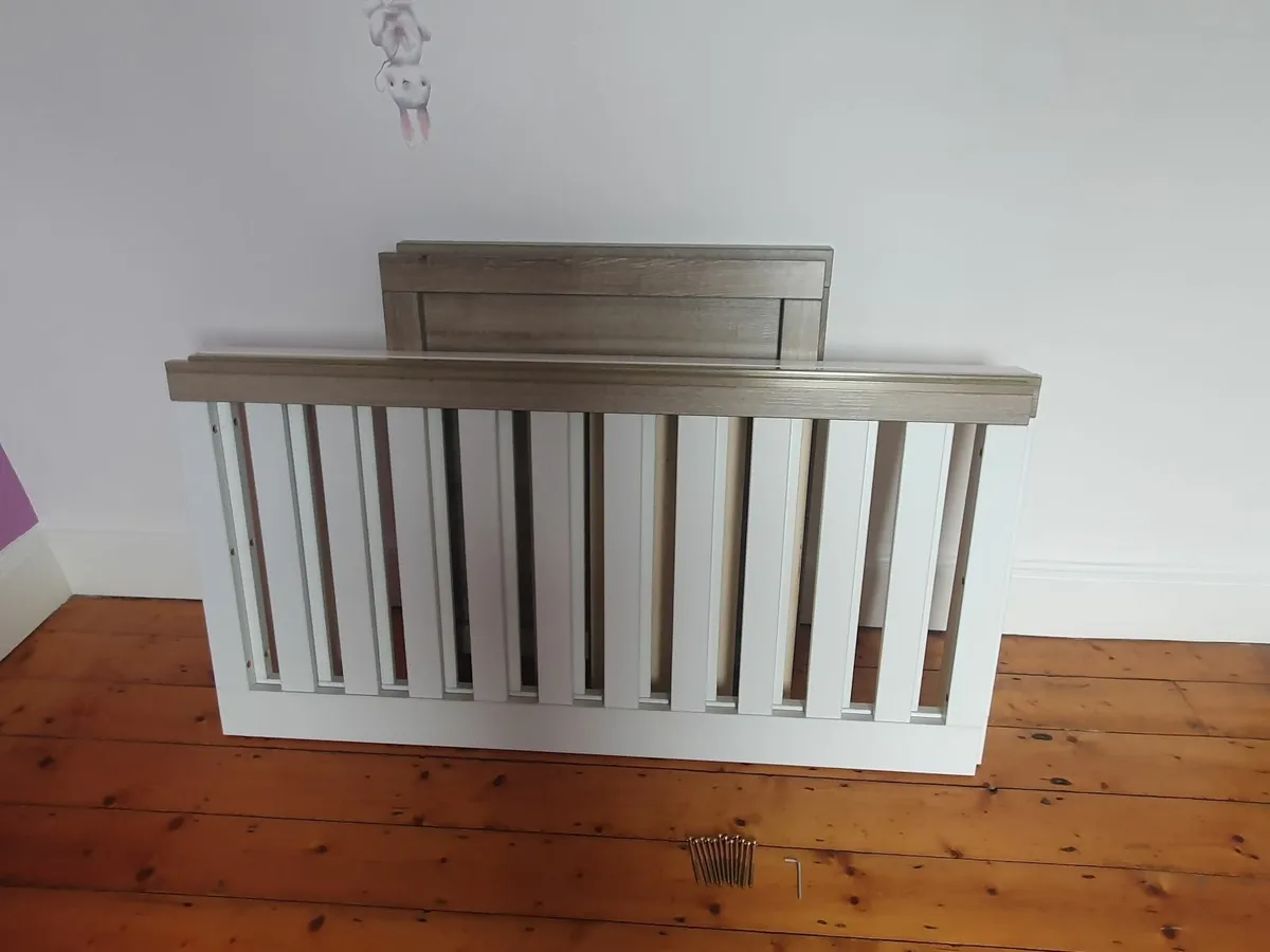 Cot bed - Image 2