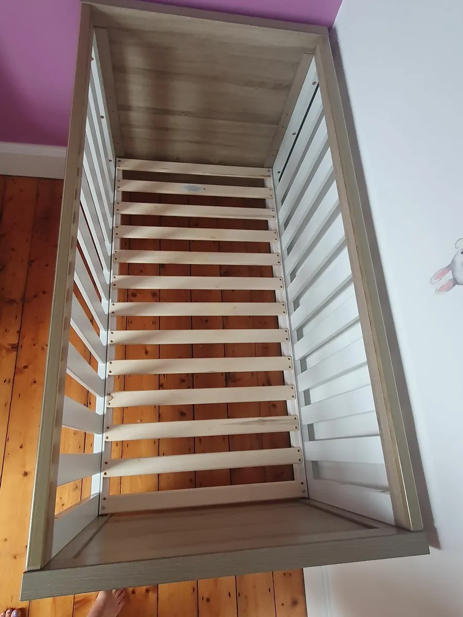 Cot bed - Image 3