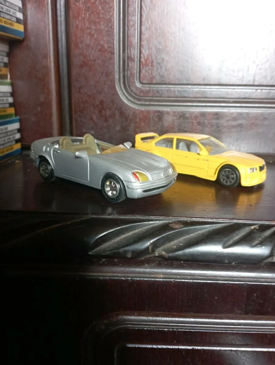 DIECAST MODLES CARS FOR SALE ALL 1-43 SCALE. - Image 3