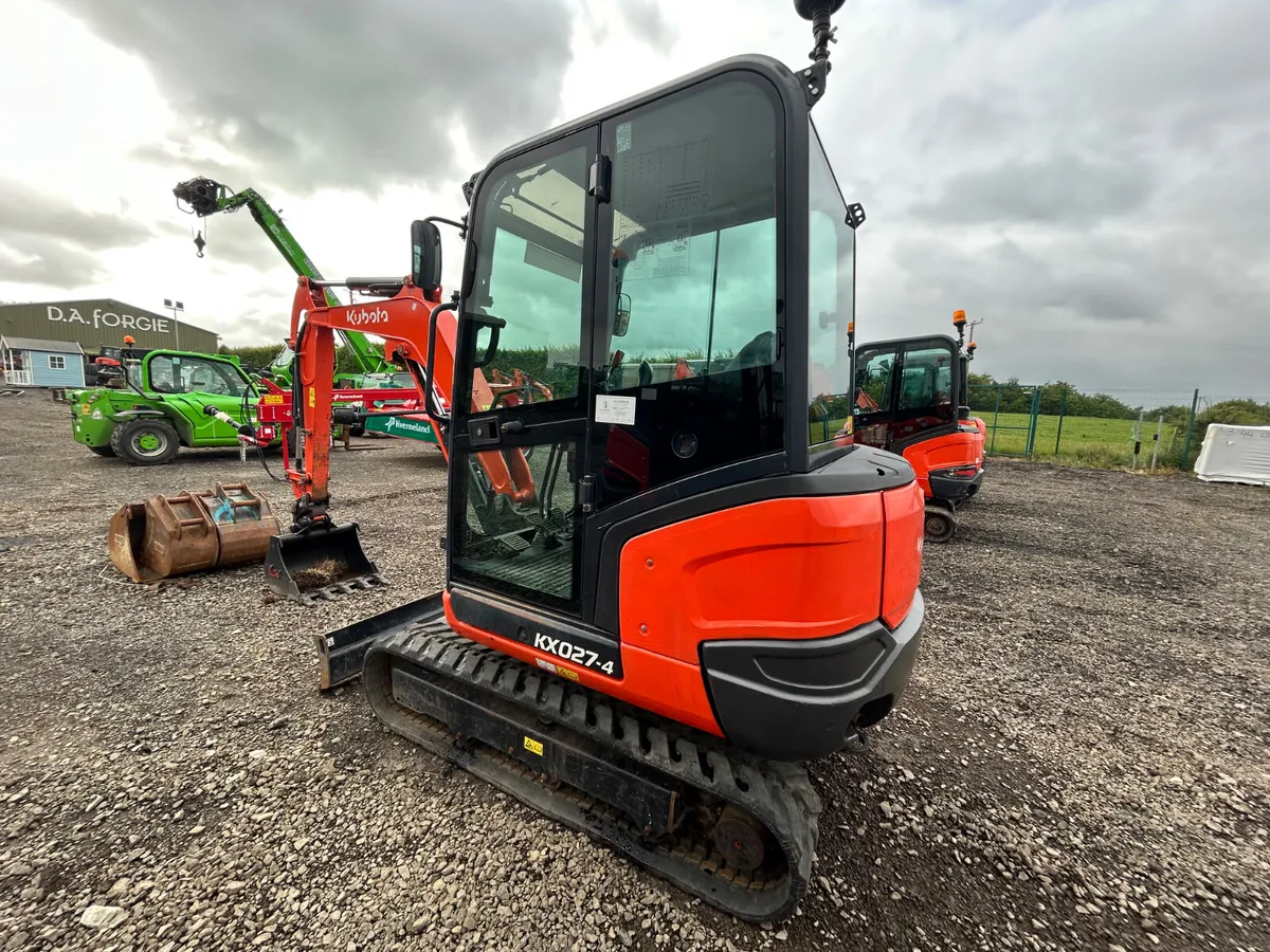 2021 Kubota KX027-4 Digger - Image 3