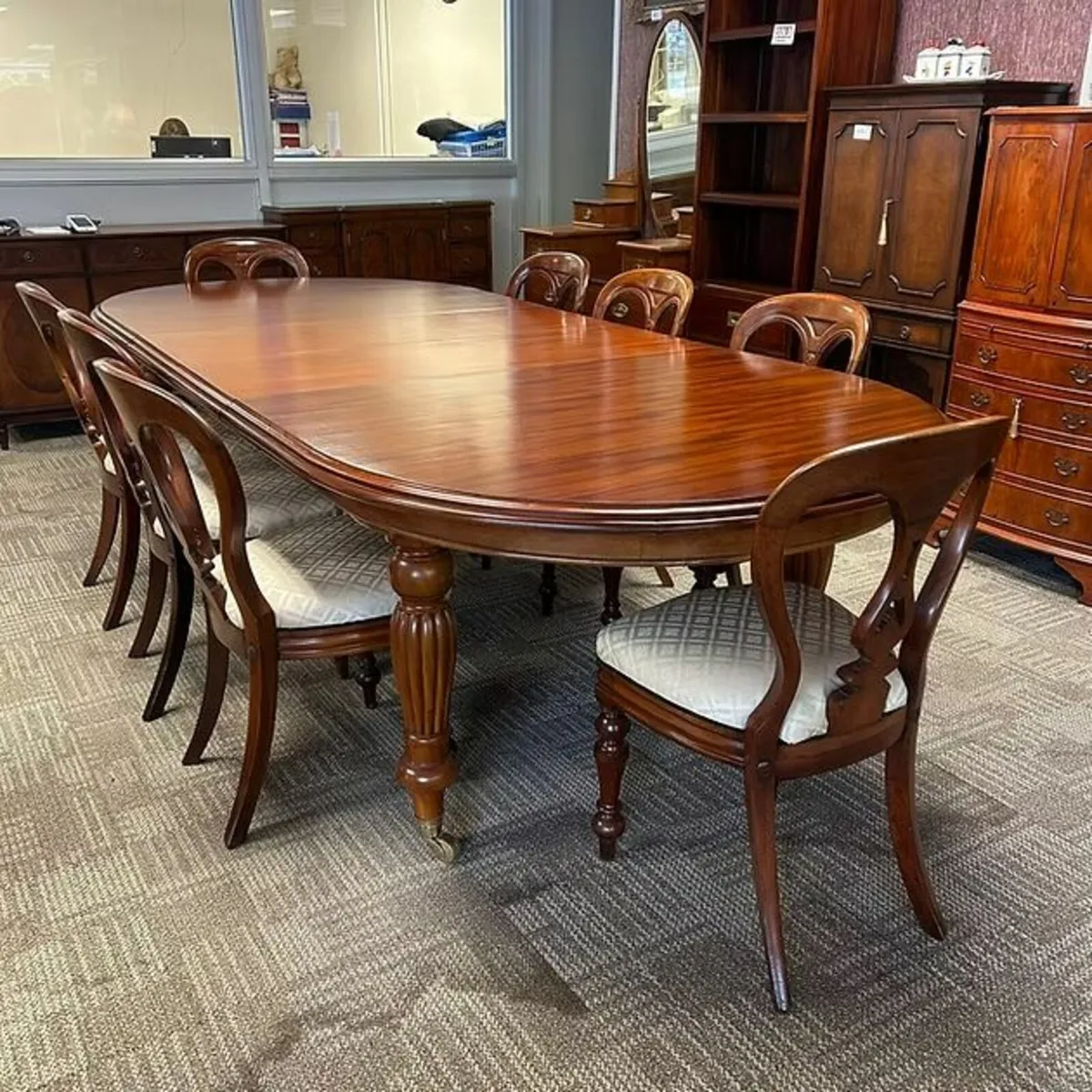Beautiful mahogany d-end dining extendable table & - Image 1