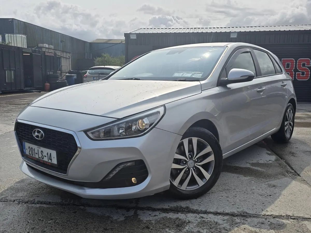 2020 Hyundai i30 DELUXE/High spec/1yr warranty - Image 4