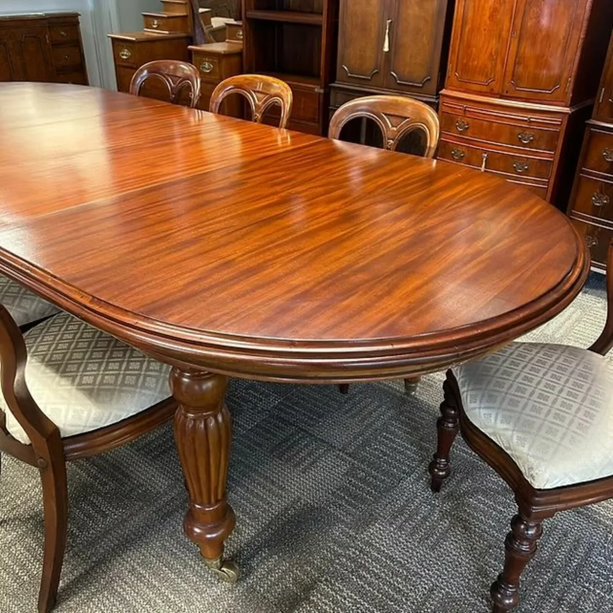 Beautiful mahogany d-end dining extendable table & - Image 3