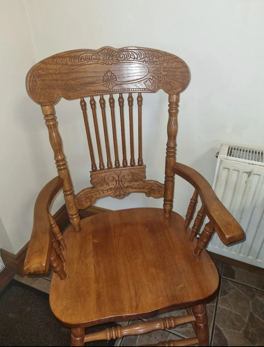 Dining table and chairs - Image 2
