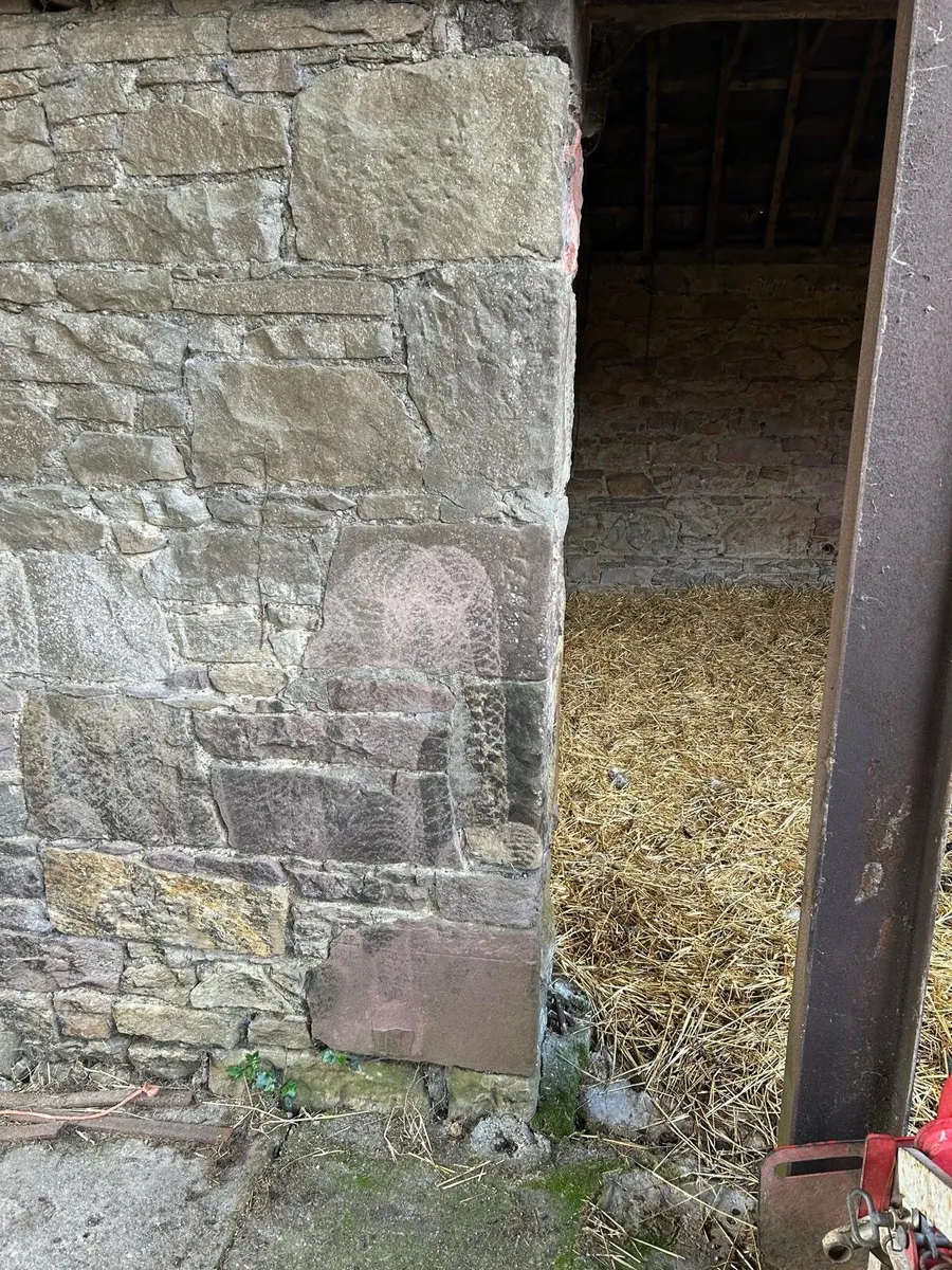 Sandstone for building plus traditional old slated - Image 3
