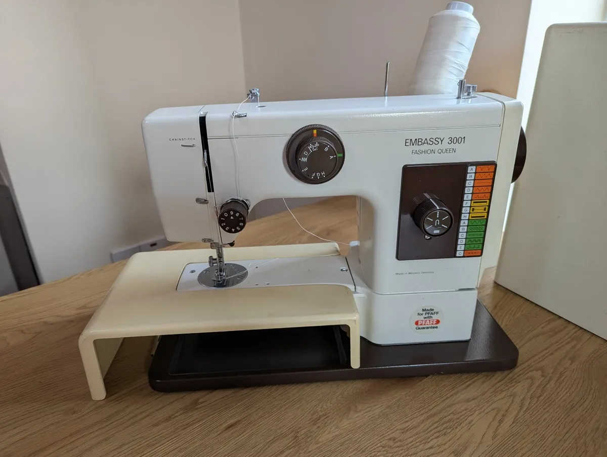 Sewing machine Pfaff - Image 4