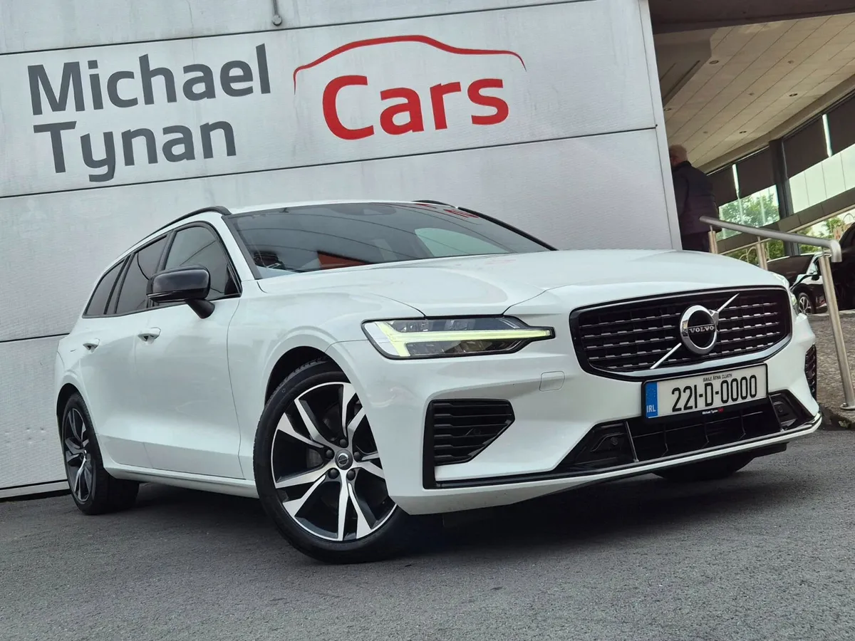 2022 Volvo V60 T6 R Design PHEV Auto Estate - Image 4