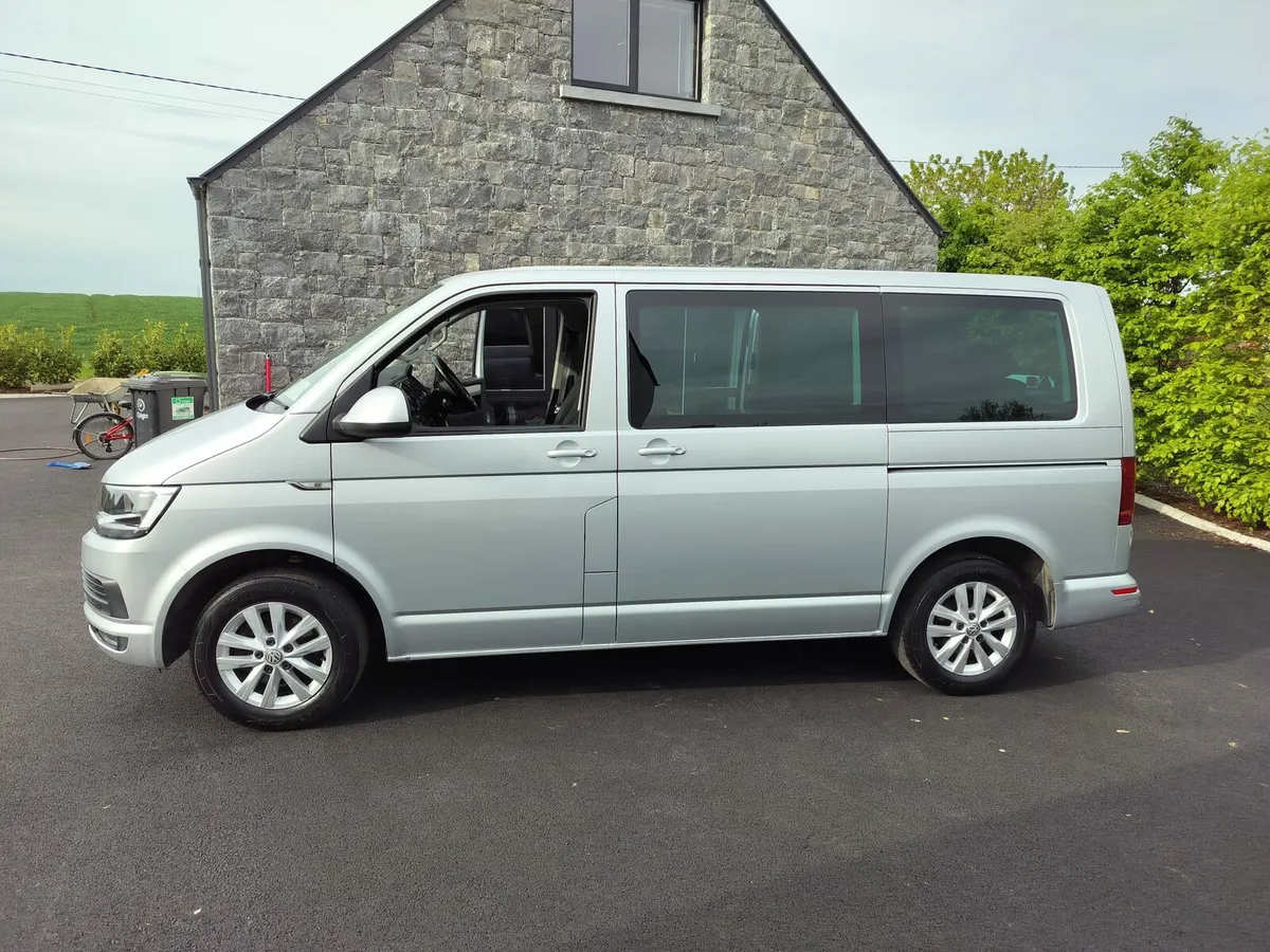 VW Caravelle - Image 2