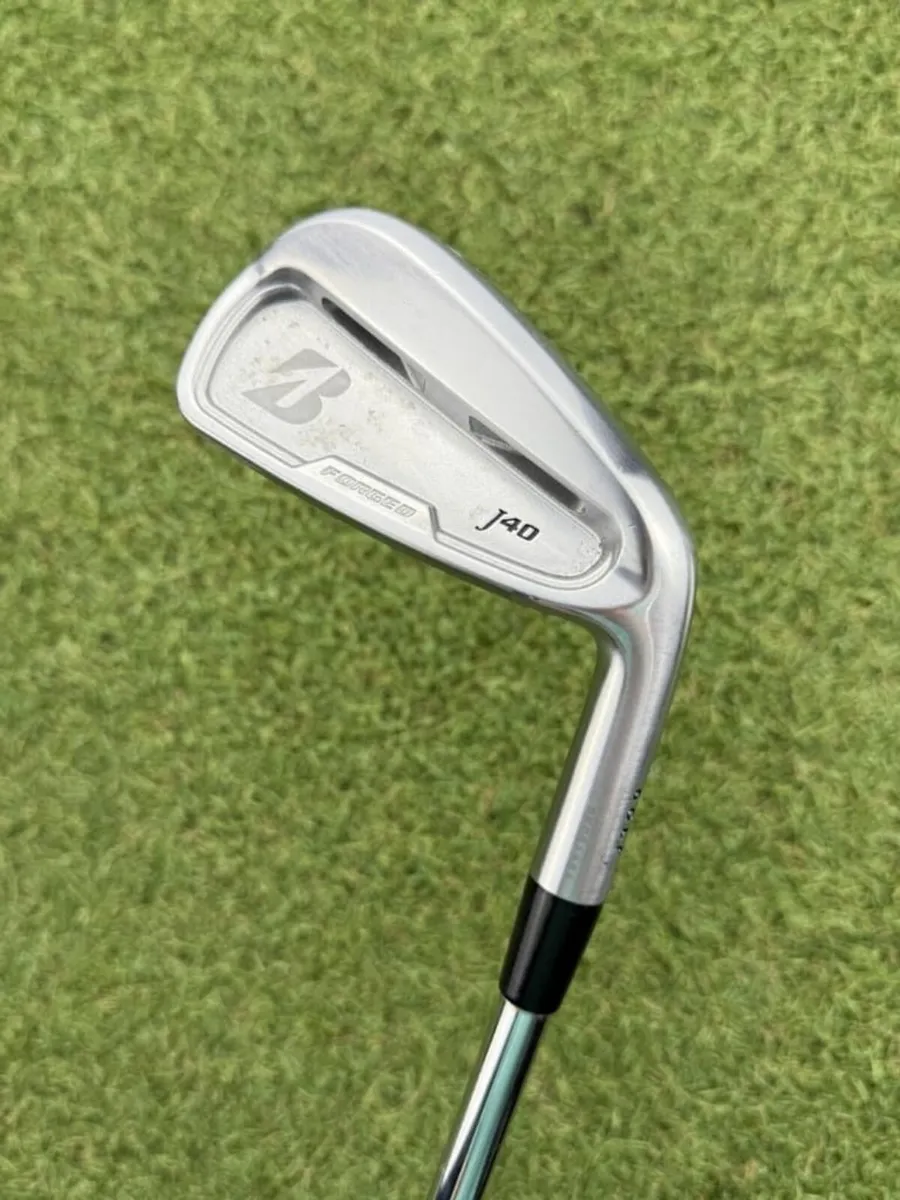 BRIDGESTONE J40 FORGED #6 IRON 30º / REGULAR - Image 2