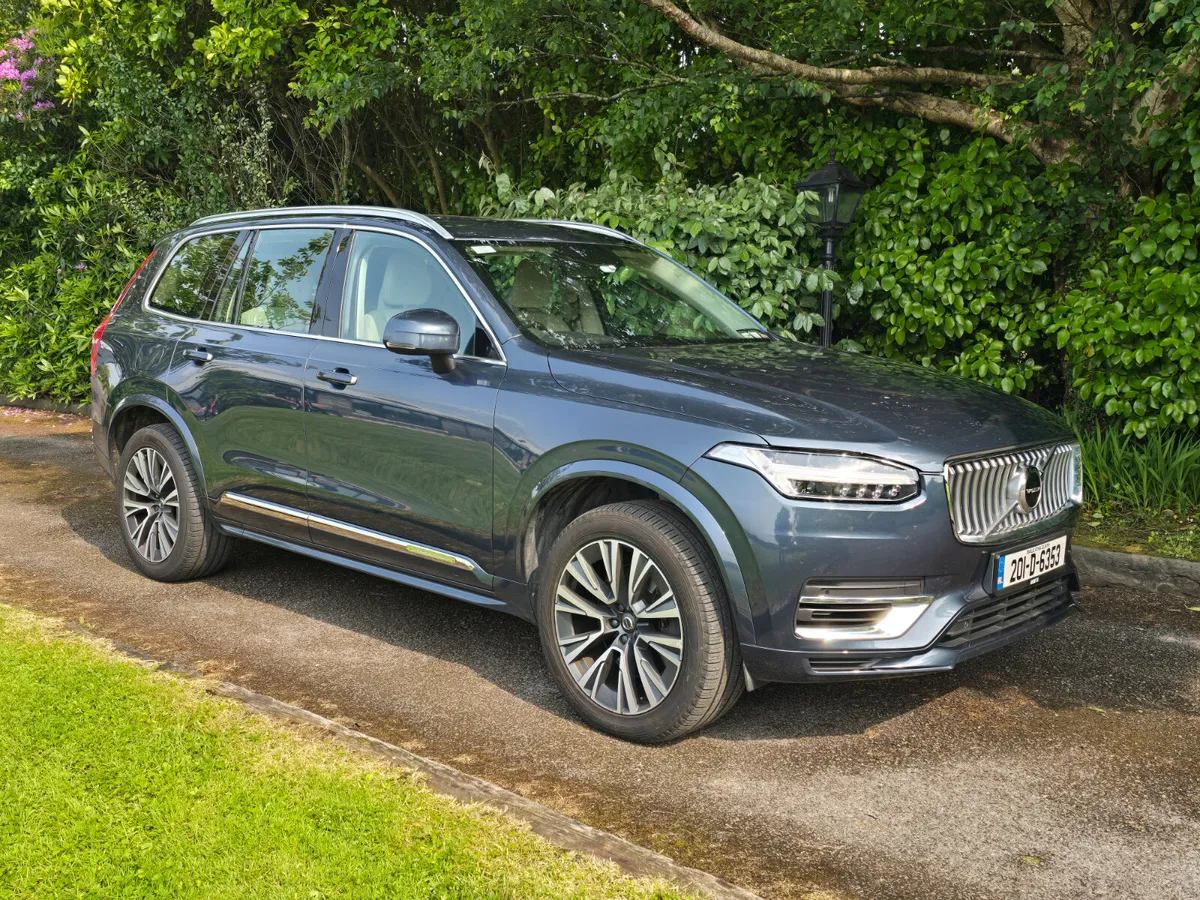 2020 Volvo XC90 PHEV T8 Inscription - Image 2