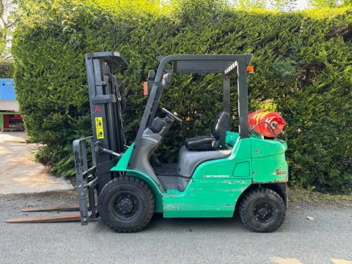 Mitsubishi Gas Forklifts - Image 1