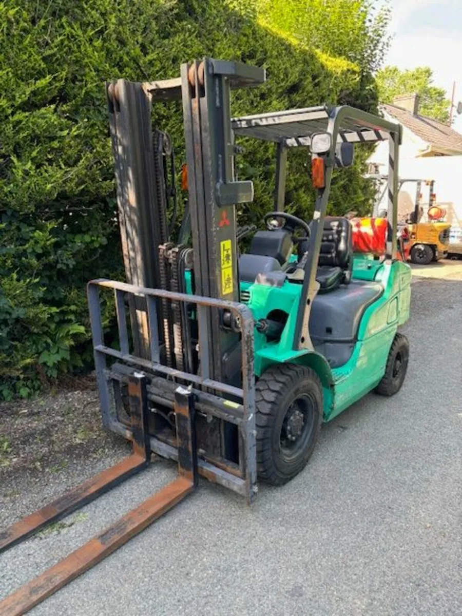 Mitsubishi Gas Forklifts - Image 2