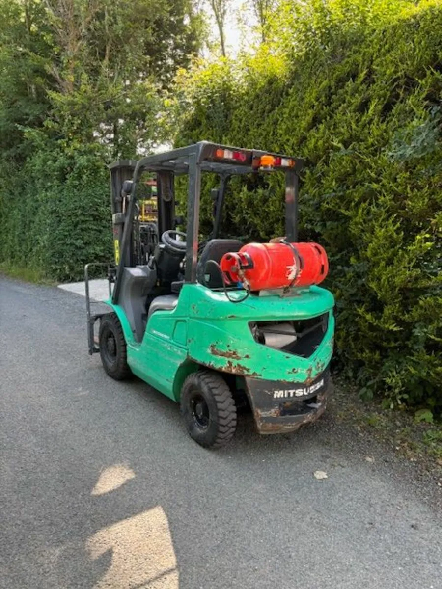 Mitsubishi Gas Forklifts - Image 3