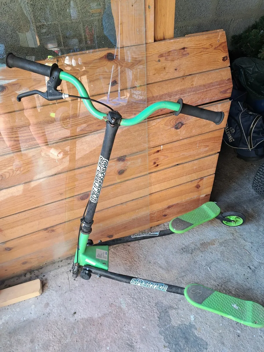 Boy's bike - Image 1