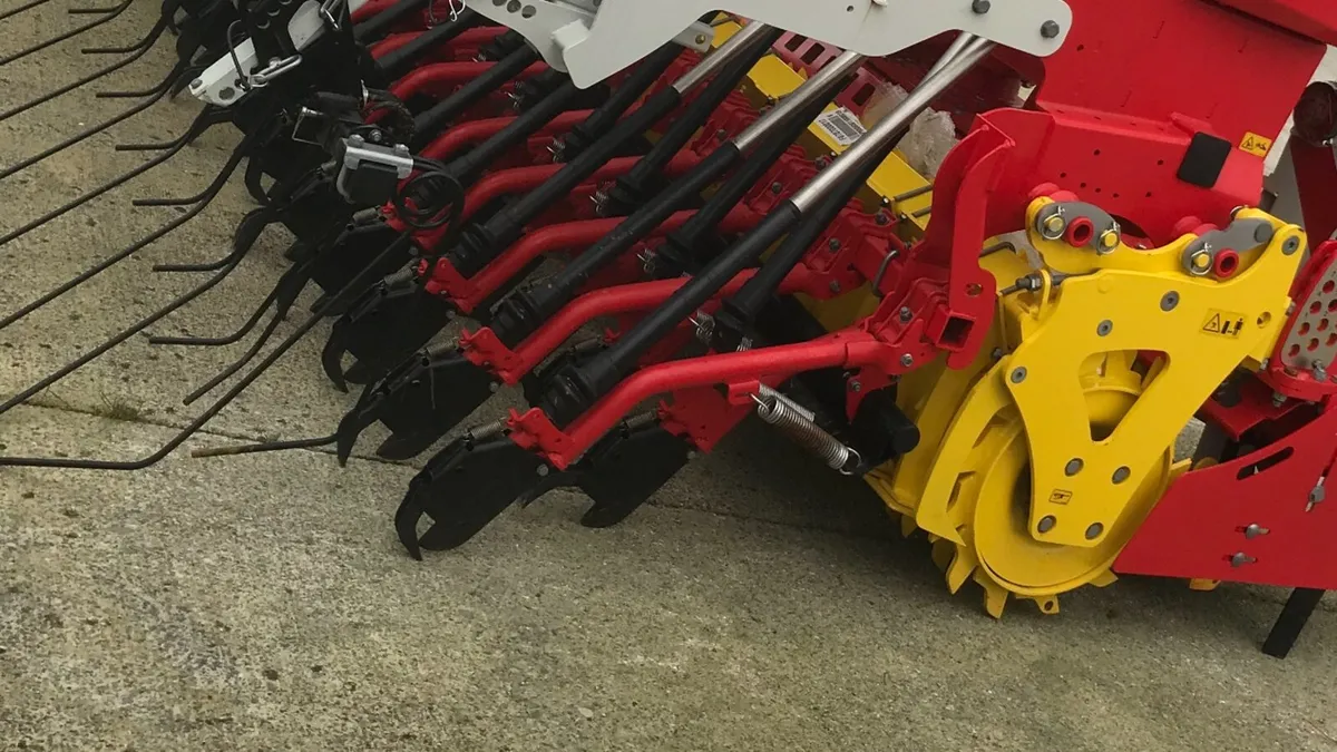New Pottinger 4 meter one pass       (GPS special) - Image 3