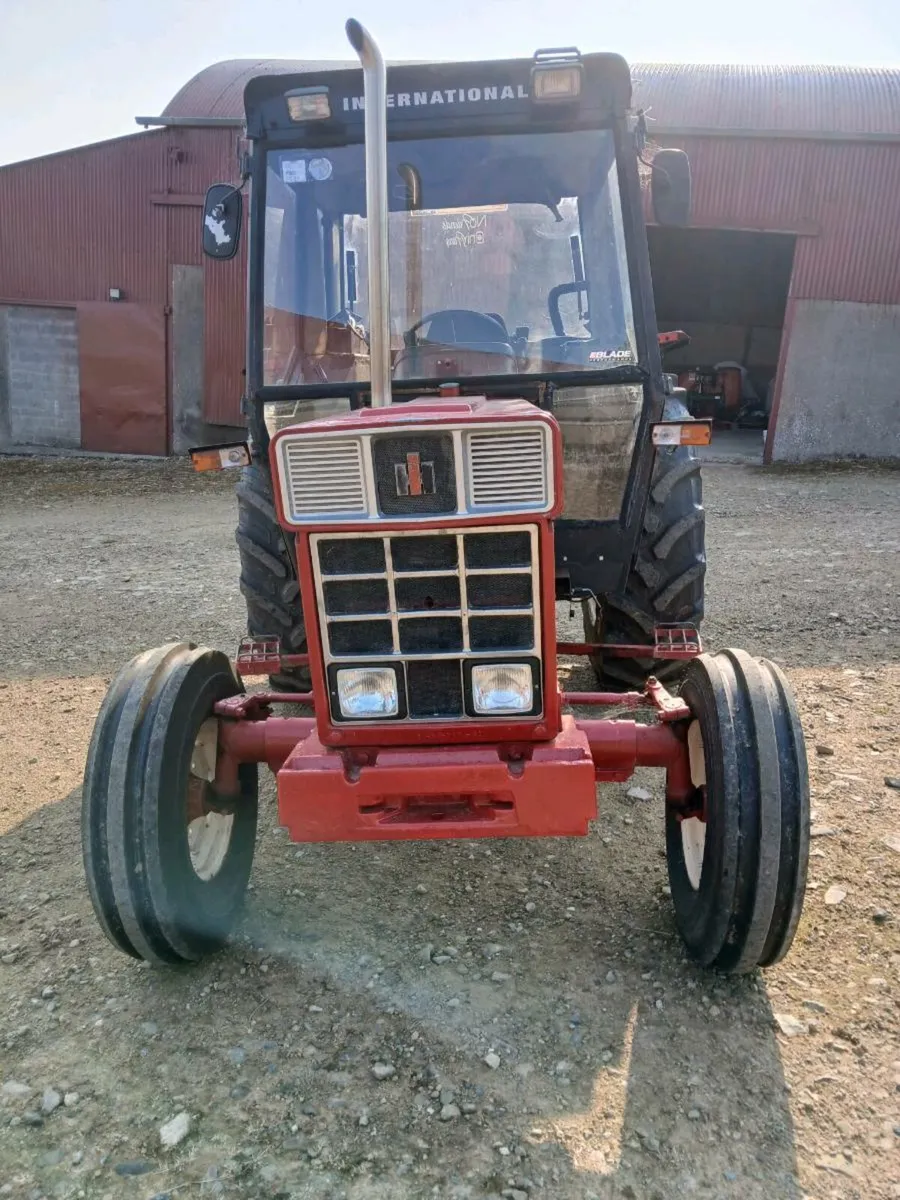 International  844s - Image 2