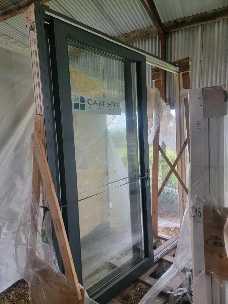 Patio doors and windows - Image 4