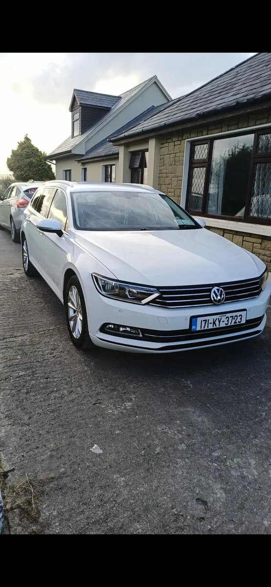 Volkswagen Passat Estate 2017 - Image 2