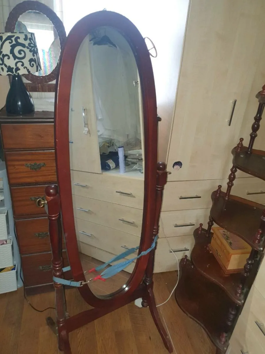 Furniture - Image 3