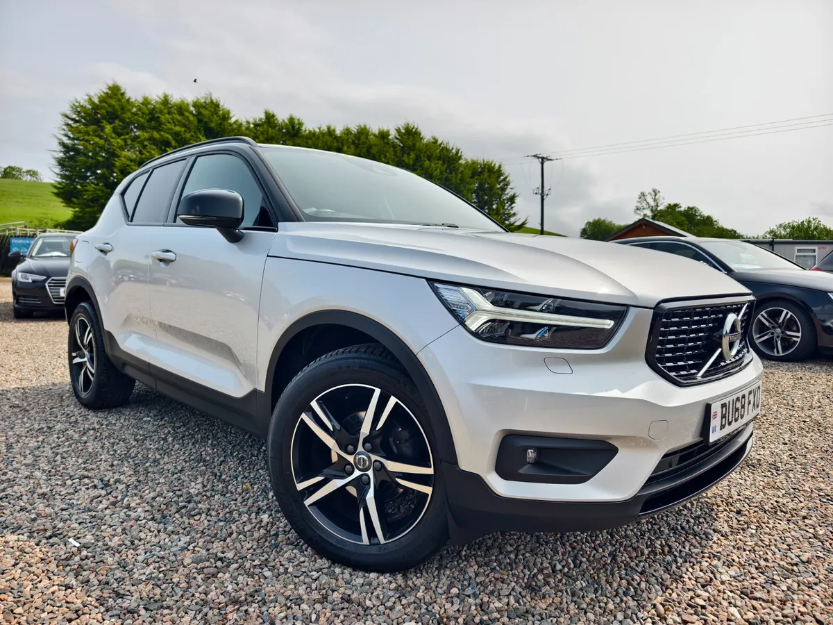 2018 Volvo XC40 2.0 D3 R DESIGN 5DR - Image 2