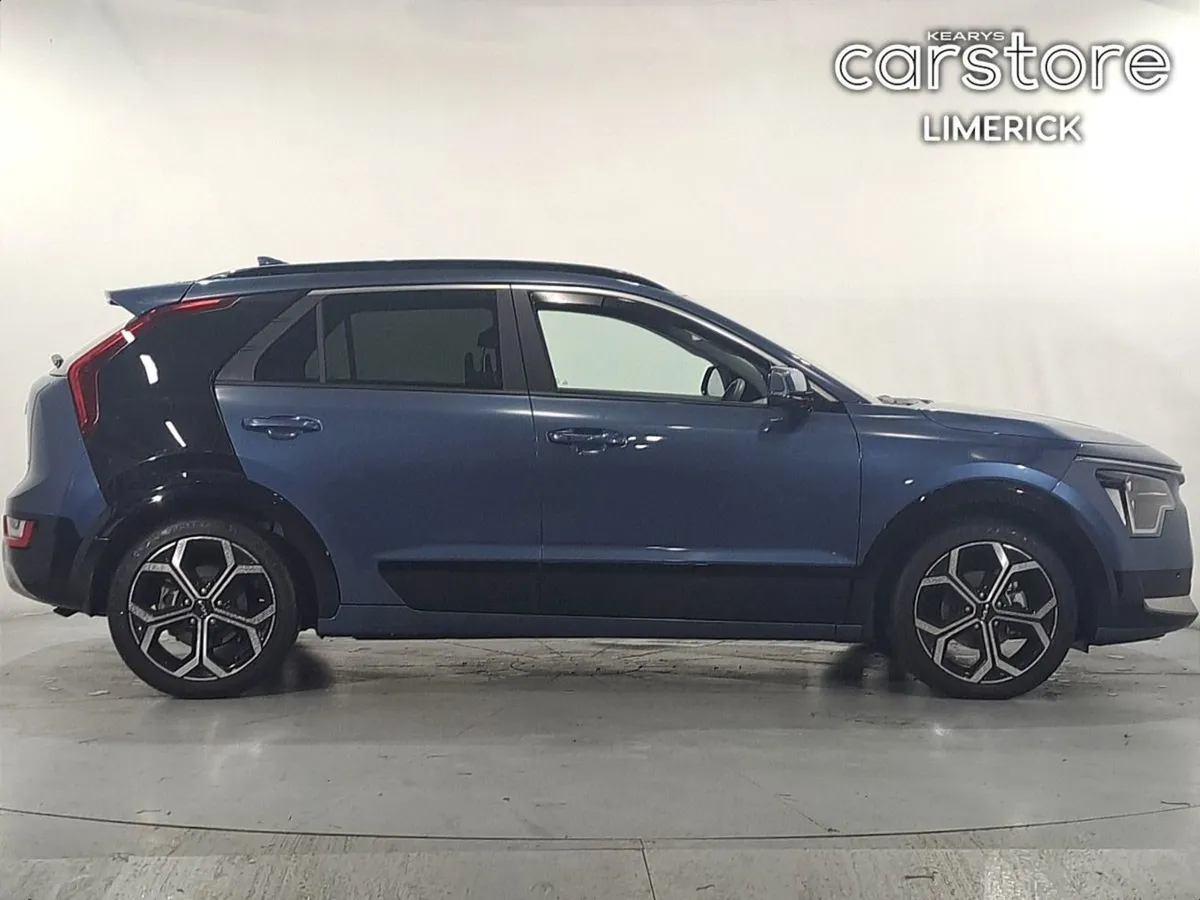 Kia Niro 1.6 GDI Phev K4 Black Cladding Auto - Image 2