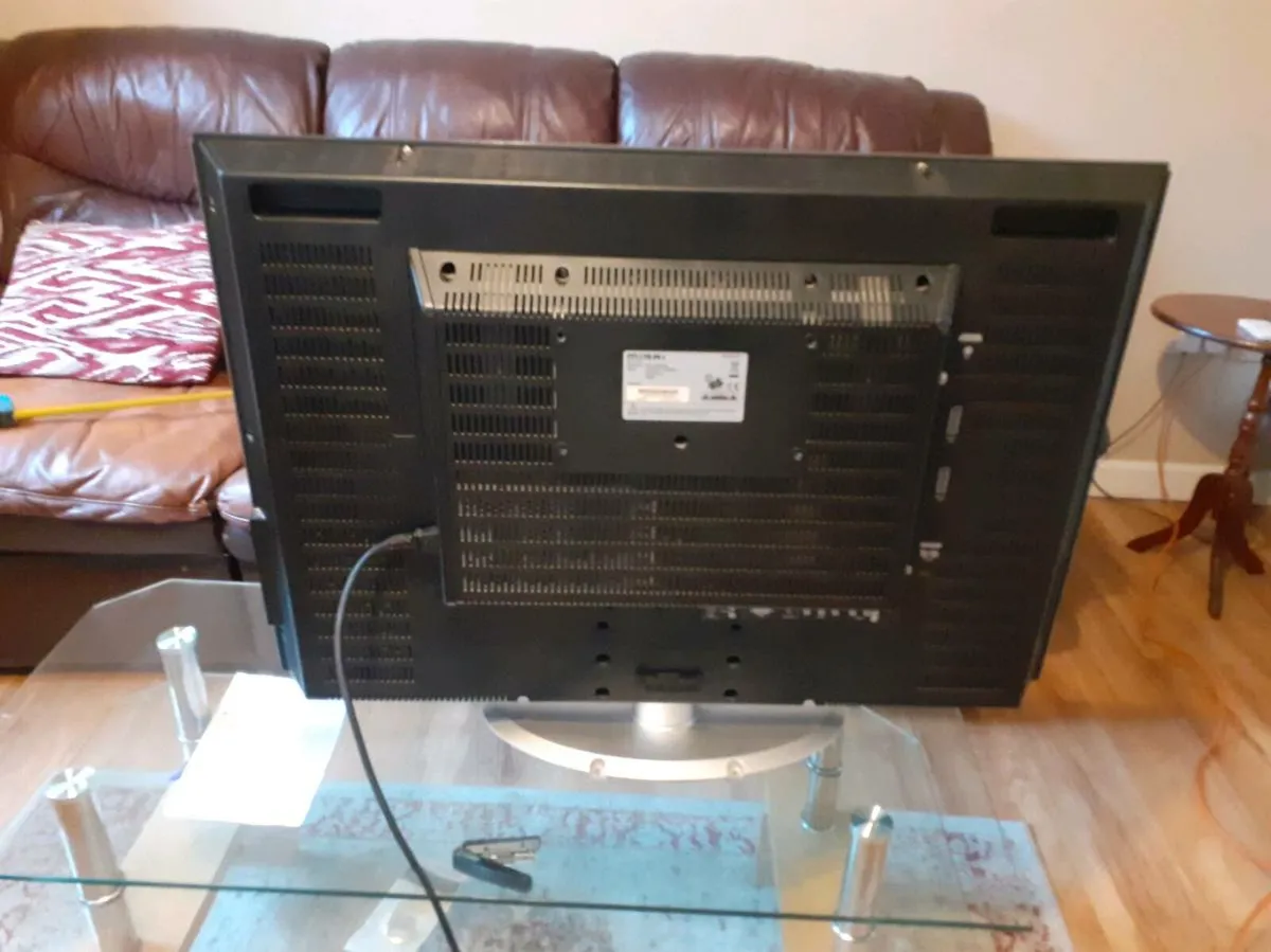 Television for sale. - Image 3