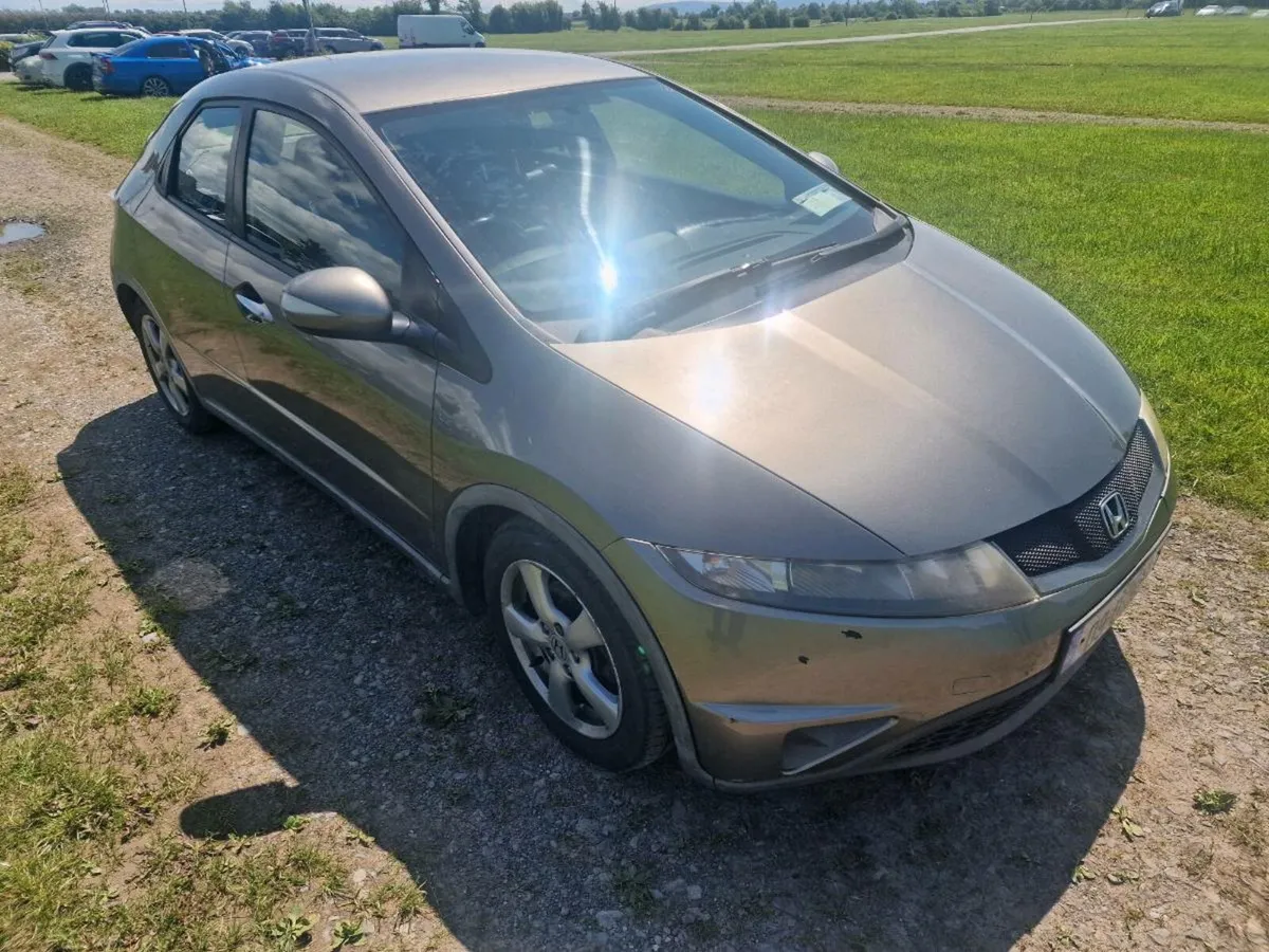 2009 Honda Civic - Image 2