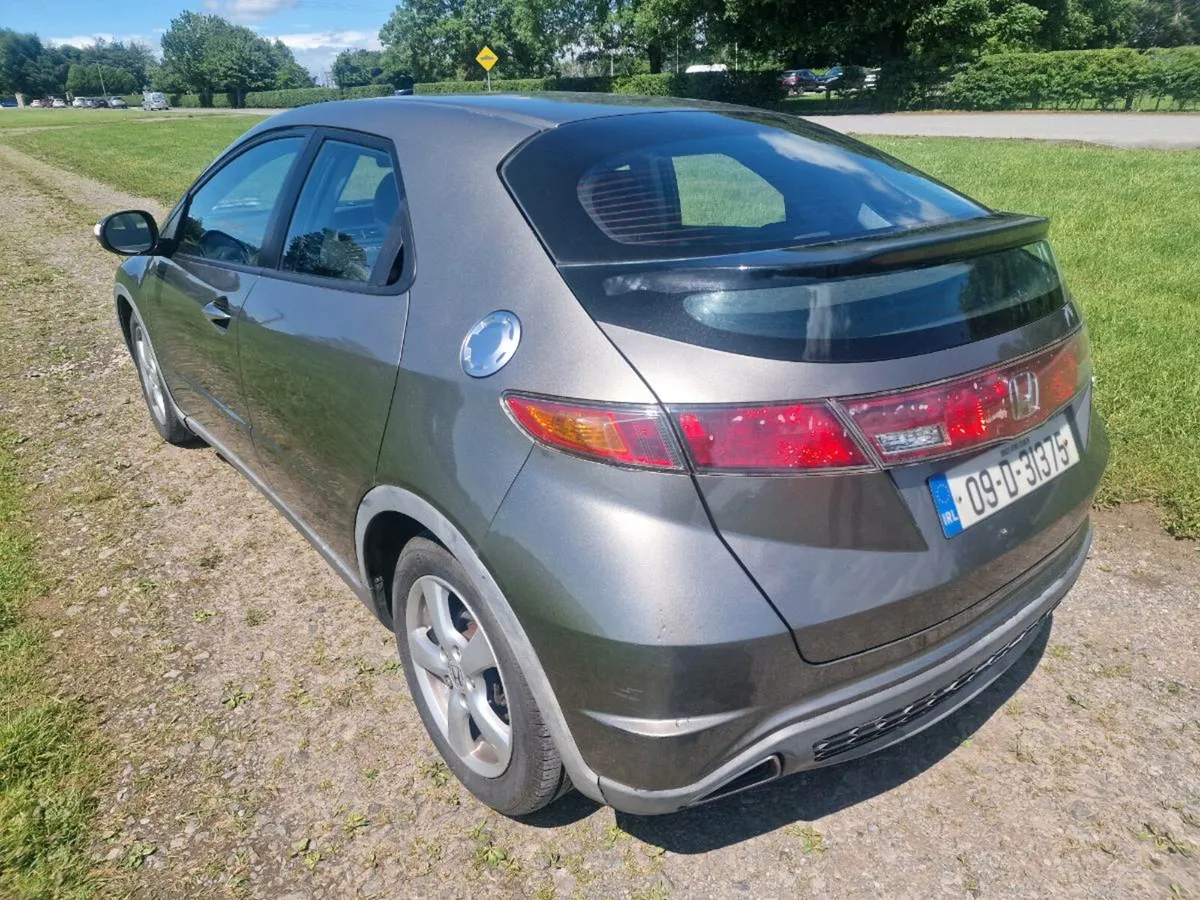 2009 Honda Civic - Image 4
