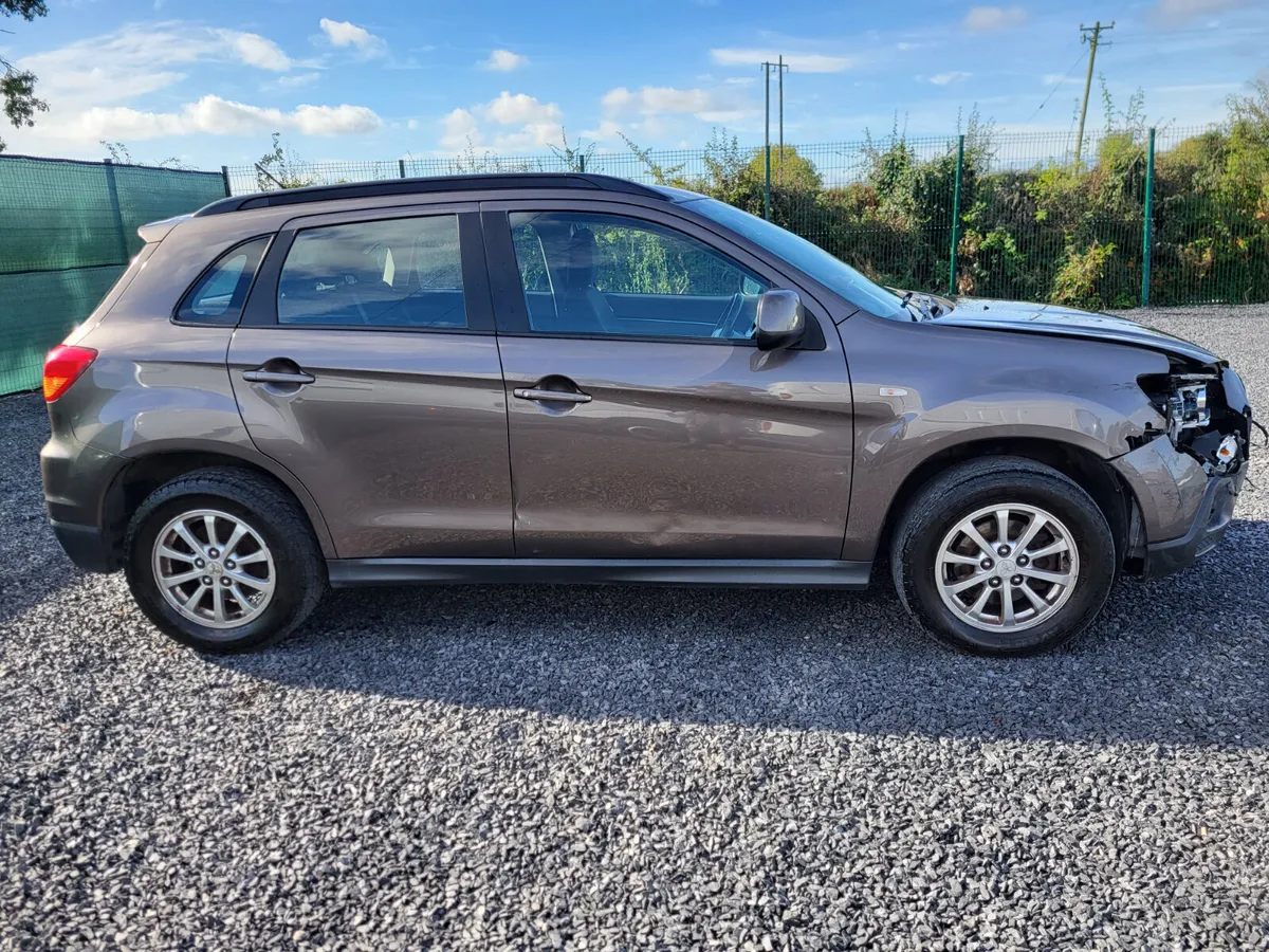 2011 Mitsubishi ASX Diesel - Image 3