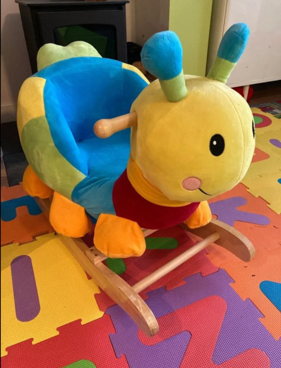 Baby rocking caterpillar - Image 2