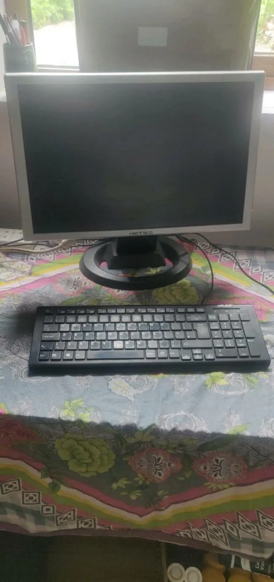 Many Items going Free or Cheap - Image 1