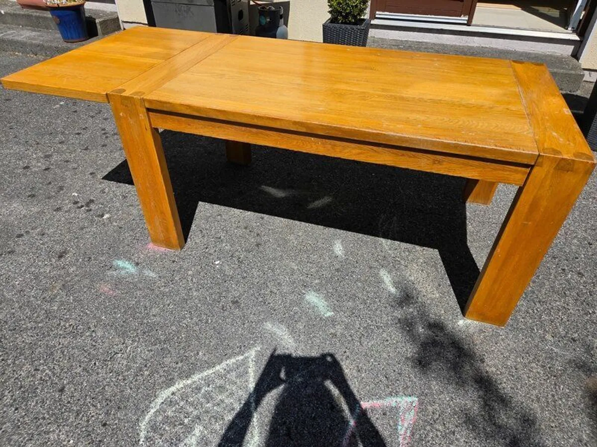 Solid Oak Dining Table and Chairs extendable - Image 2