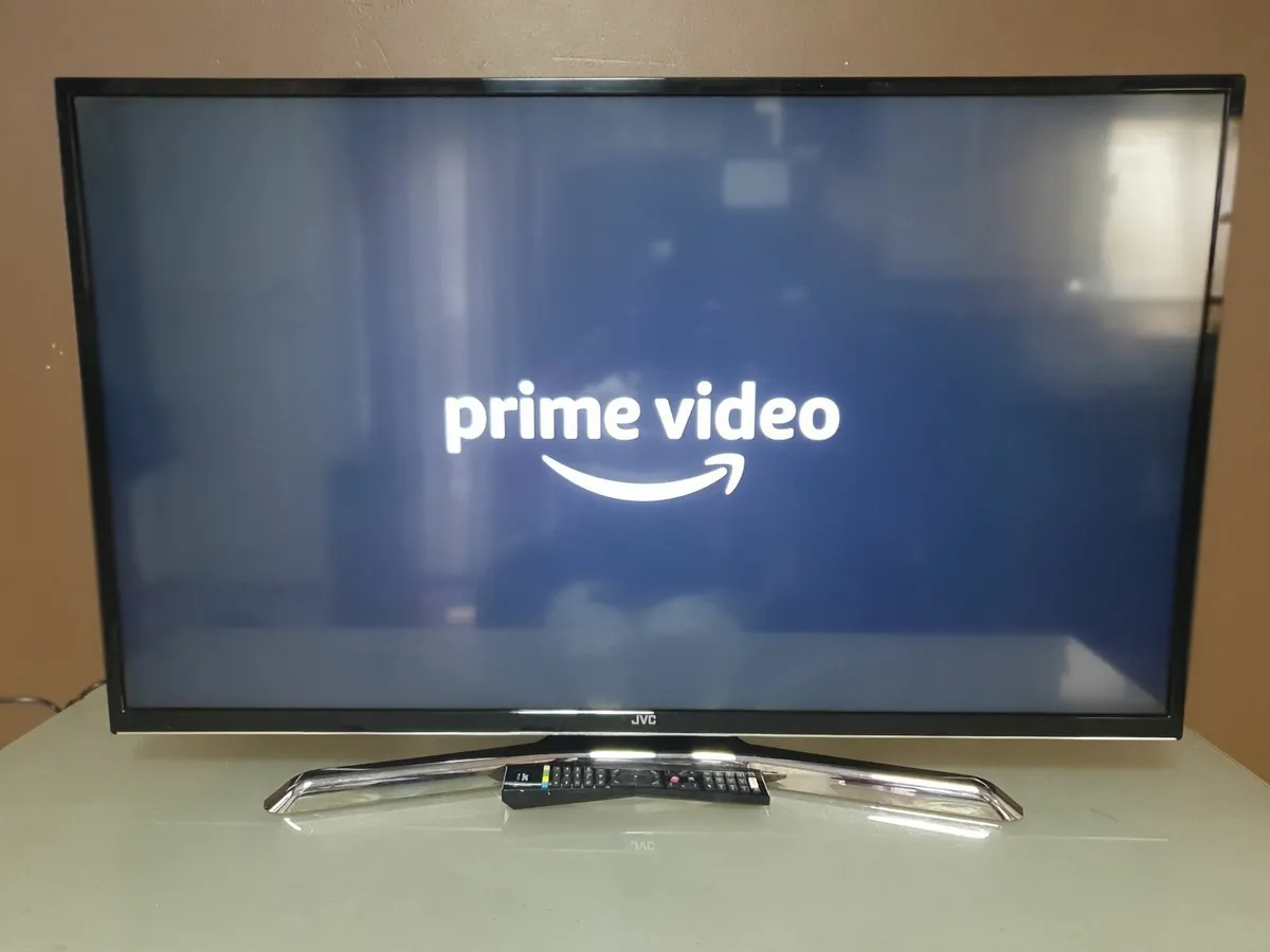 40" JVC Freeview Play Smart LED TV - Image 4
