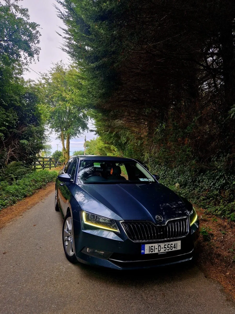 Škoda Superb - Image 2