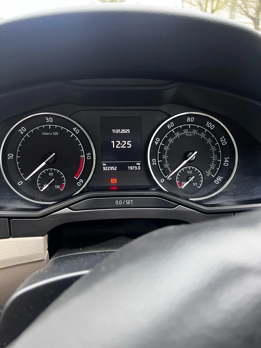 Škoda Superb - Image 4